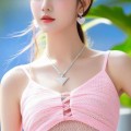 底本为鸡腿诺撑腰的男闺蜜发文爆锤鸡腿诺说她是骗子，鞠婧祎头戴牡丹提灯拍摄超绝气氛感映现超绝气氛感与温柔气质（周雨彤分享美照怼脸笑颜喜悦新发型映现自大魅力）
